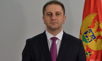 Šehović: Prosvjetarima od naredne godine veće plate