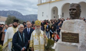 Amfilohije: Svi  koji podržavaju teroriste na Kosovu i Metohiji odriču se kralja Nikole