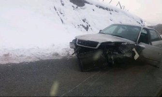 BP: U sudaru dva automobila jedna osoba teže povrijeđena (FOTO)