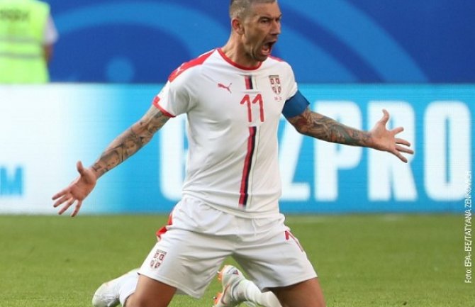 Kolarov za  gol kao nagradu dobio „ladu“ (Foto)