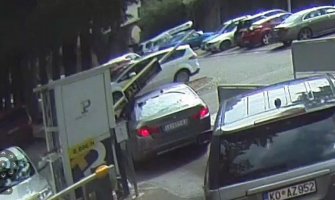 Tivat: Rampa oštetila dva vozila; Parking servis: Nije bilo materijalne štete