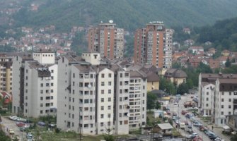 Nesreća u Priboju: Taksi vozilo pregazilo pješaka koji je ležao na kolovozu