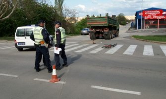 Kamion udario dječaka na pješačkom prelazu, reanimacija bila uzaludna