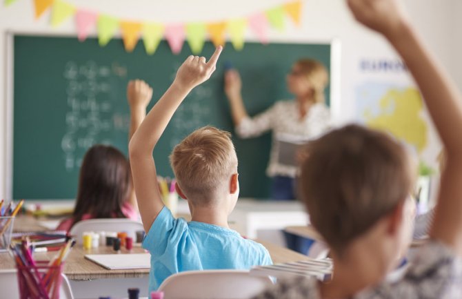 I Udruženje nastavnika traži besplatne udžbenike za sve razrede 