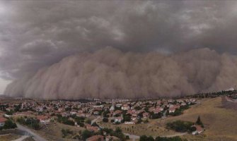 Ankaru pogodila pješčana oluja, više osoba povrijeđeno