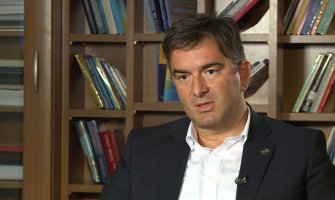 Medojević: Vratiti naknade majkama sa troje i više djece