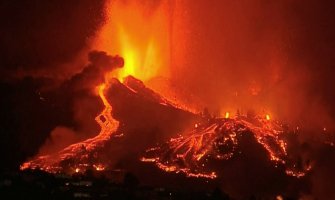 Zbog erupcije vulkana na Novom Zelandu otkazano deset letova