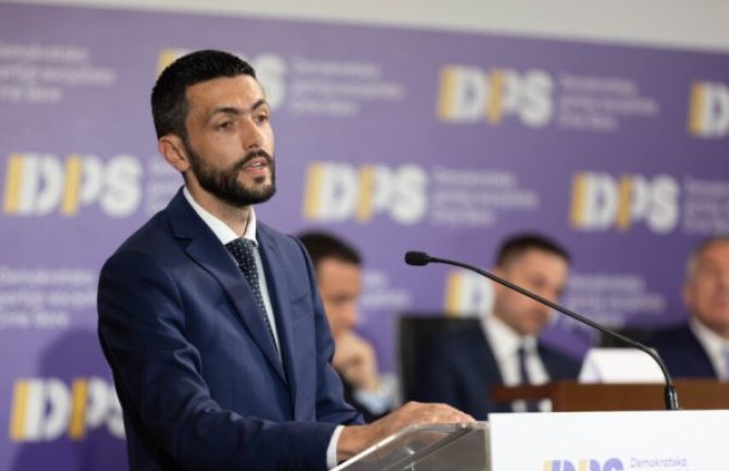 Živković na Cetinju: Dok sam na čelu DPS nikada neću dozvoliti da ova partija uđe u bilo koju trulu koaliciju koja će značiti smaknuće Crne Gore