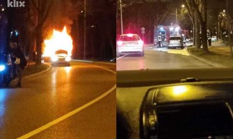 Zenica: Automobil se zapalio tokom vožnje, vatrogasci ugasili požar