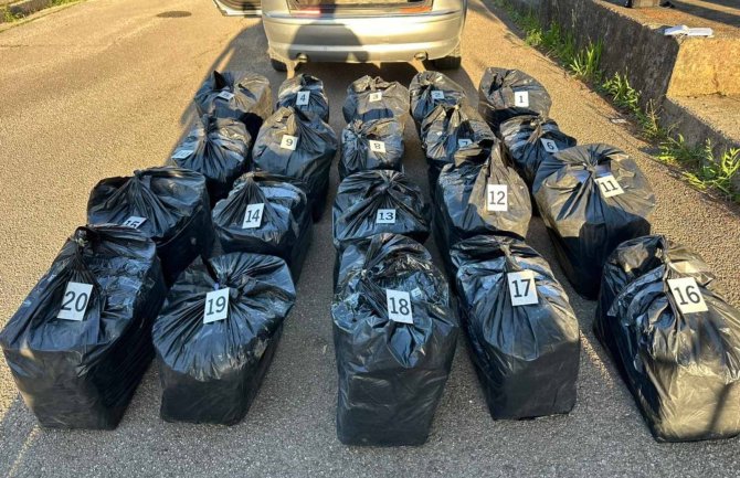 Ulcinj: Granična policija zaplijenija preko 300 kg rezanog duvana
