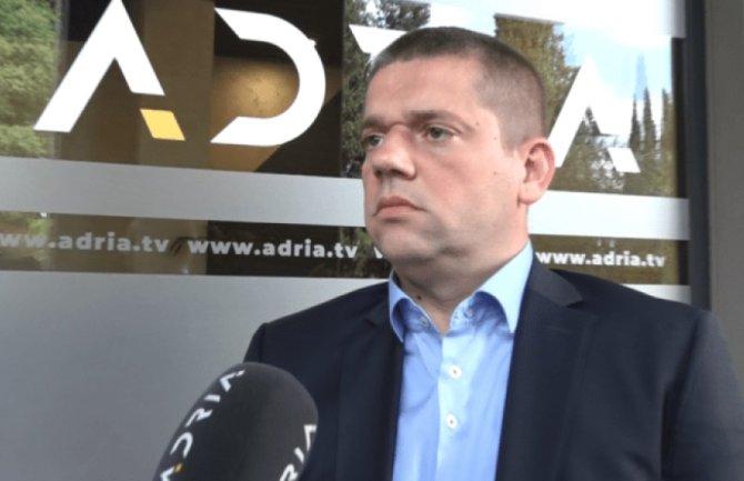 Bulatović o sporu sa direktoricom ASK: Perović i od kuće suspenduje zaposlene