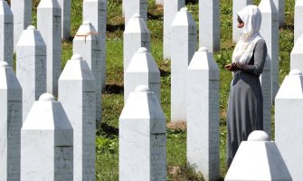 Majke Srebrenice: Nikad i nigdje nijesmo našle dokument koji upućuje da je Đukanović imao bilo kakve veze sa genocidom