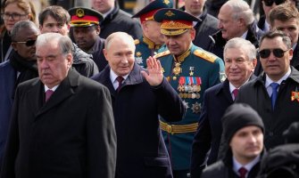 Putin: Vidimo da Zapad pokušava da falsifikuje istoriju, nećemo dozvoliti nikome da nam prijeti
