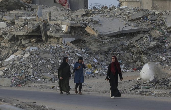 Izrael poslao tenkove u Jabaliju, Palestinci kažu da bombarduju i objekte gdje su izbjeglice