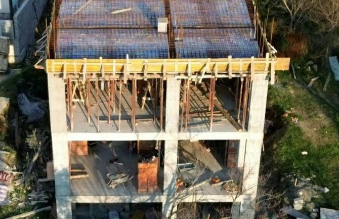 Krivična prijava zbog gradnje višespratnice u Tivtu