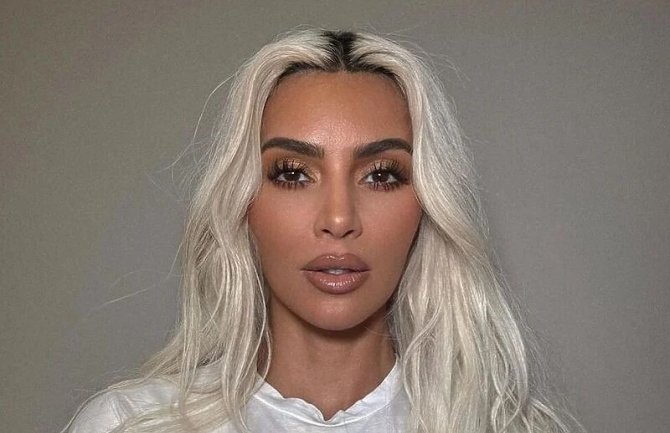 Kim Kardashian pokazala kako je izgledala 1993. godine: Prije slave i estetskih zahvata