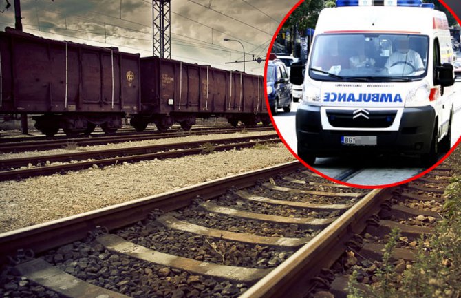 Tinejdžera udarila struja dok je pokušavao da napravi selfi!