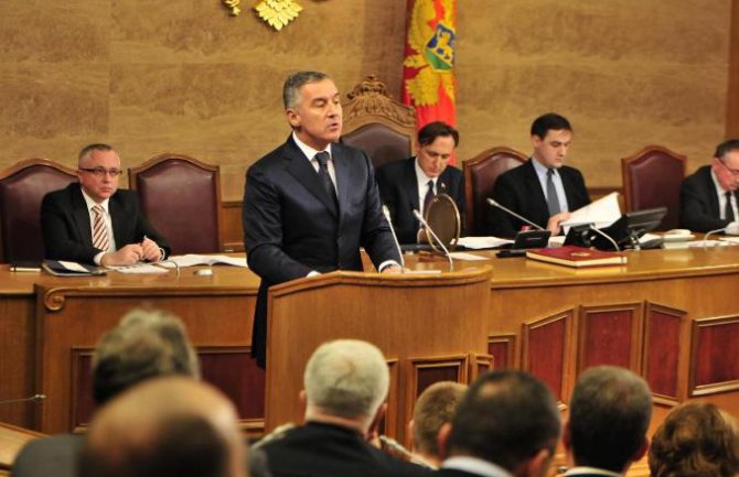 Đukanović danas u parlamentu