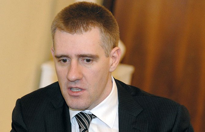 Lukšić: Predlog zakona ne rješava pitanja državljanstva i prava glasa iseljenika