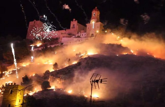 Zapalio čitav grad: Gradonačelnik optužen za požar!