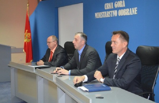 Vojnici Crne Gore na obuci o ljudskim pravima