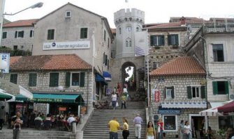 Masovno napuštanje SNP-a u Herceg Novom