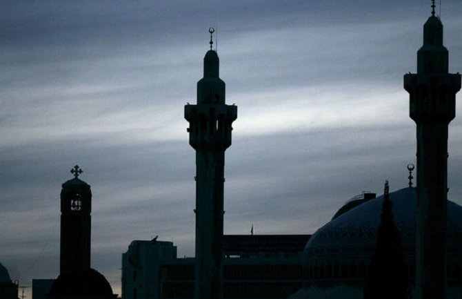 Kažnjavaće svako lice koje sprečava ili ograničava slobodu vjerovanja