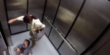 Loše je kad ti mrtvac upadne u lift, još gore kad iznenada oživi
