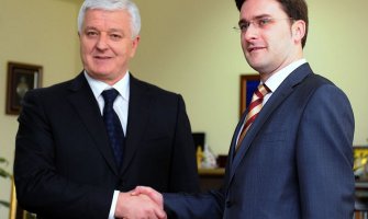 Marković i Selaković potpisuju Memorandum