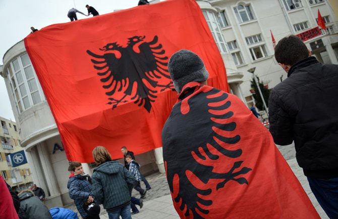 Đukanović čestitao Albaniji status kandidata za članstvo u EU