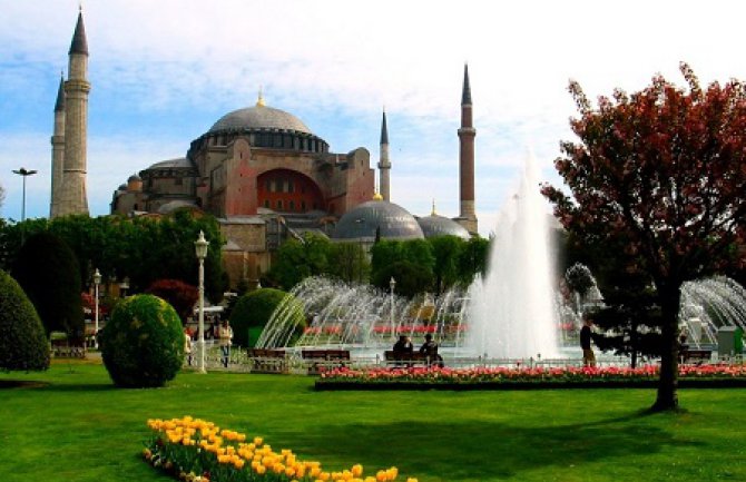 Kuran čitan u Aja Sofiji nakon 85 godina