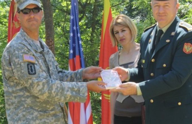 Pukovnik Zoran Lazarević obišao  kadete iz sastava Nacionalne garde Mejn