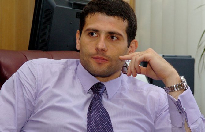 Oženio se Aleksandar Šapić