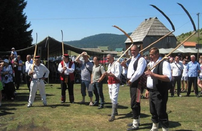 Sjutra takmičenje za prvu kosu CG