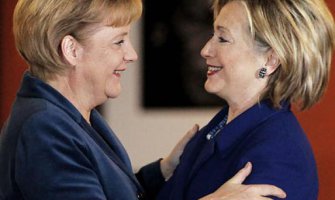 Klintonova se izvinila Merkelovoj zbog prisluškivanja