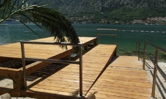 Kotor: Prva plaža za osobe sa invaliditetom
