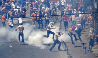 Protest zbog zatvaranja granica, sukob s policijom