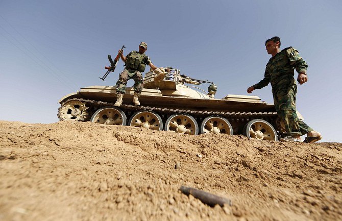 IS zauzeo tri grada i naftnu rafineriju