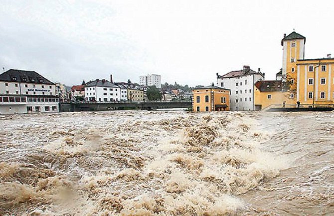 Švajcarska:Poplave i nevrijeme, jedna osoba poginula