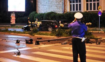 U saobraćajnoj nesreći teško povrijeđene tri osobe