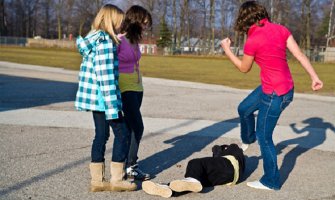 DN: Grupa Podgoričanki pretukla djevojku