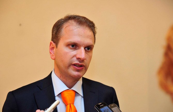 Srđan Perić ostaje poslanik