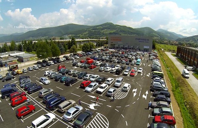 Počeo sa radom IMPERIJAL shopping centar!
