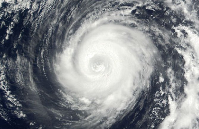 Filipini: Zbog tajfuna evakuisano preko 700.000 ljudi