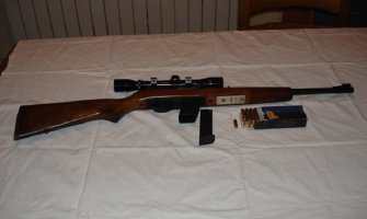 Oduzete poluautomatska i lovačka puška