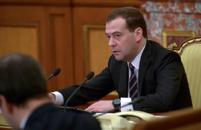 Medvedev evakuisan zbog opasnosti