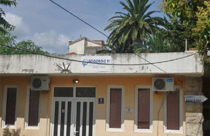 Direktor nepravilno zasnovao radni odnos