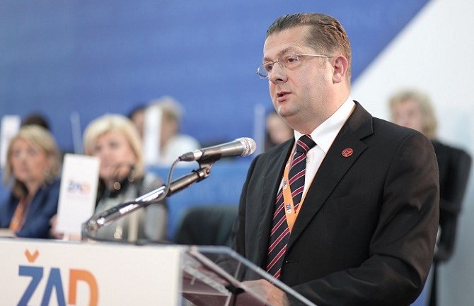 Stevović: Vlada neće nikog da favorizuje