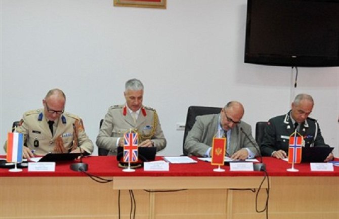 I engleski jezik bitan preduslov za članstvo  u NATO