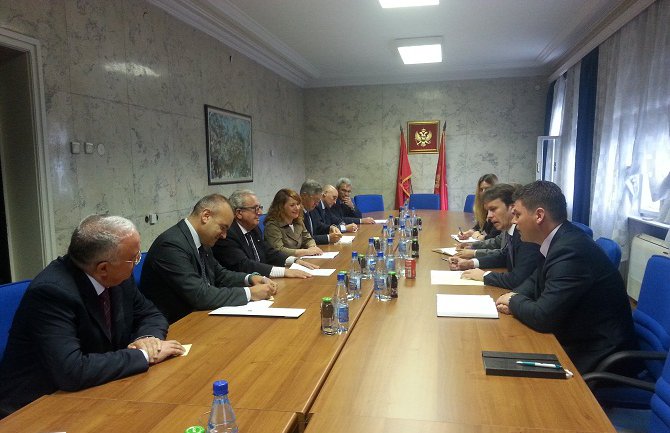 Italijani poklanjaju dva broda za potrebe granične policije